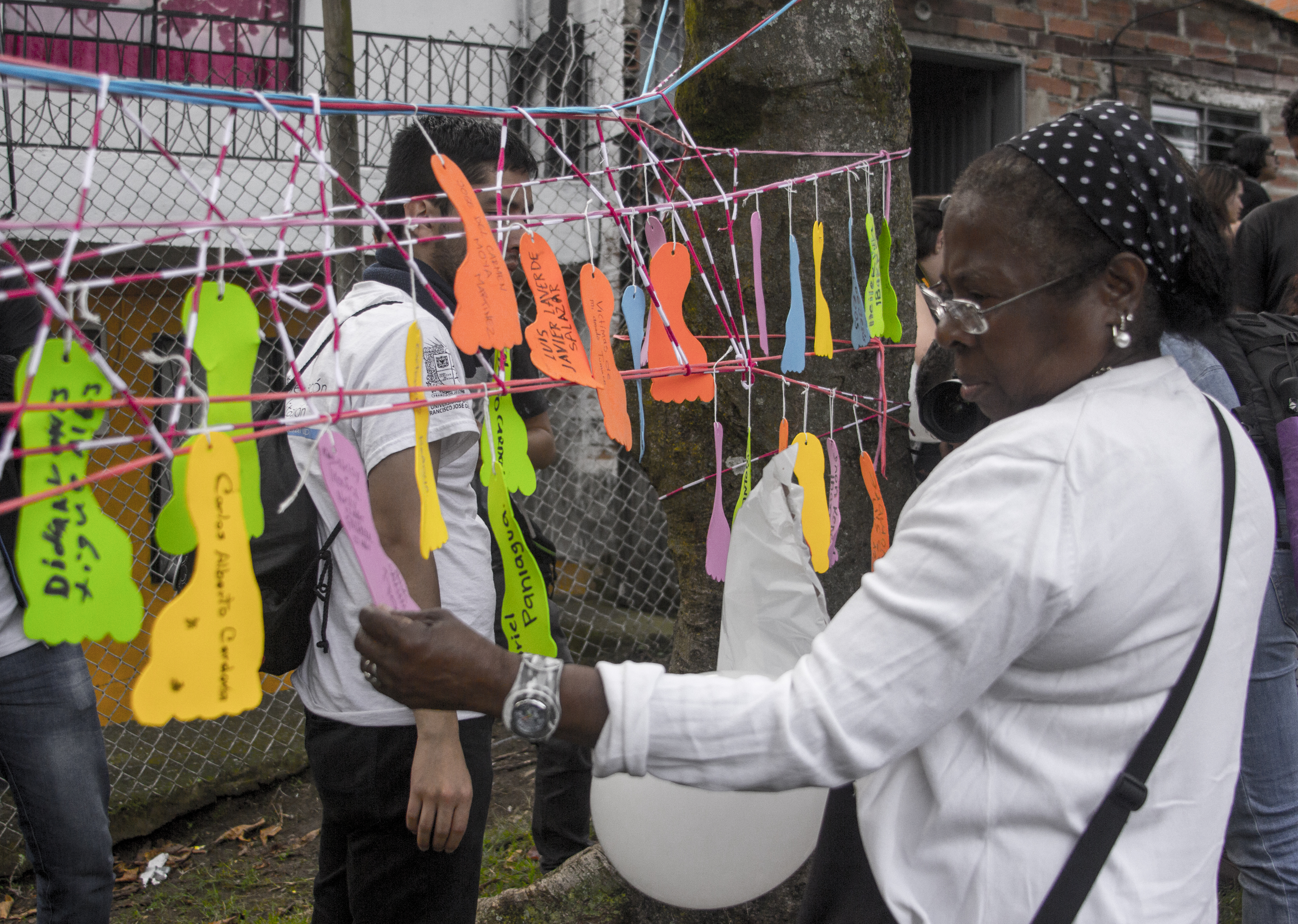 Víctimas de la comuna 13, tras las huellas de la memoria