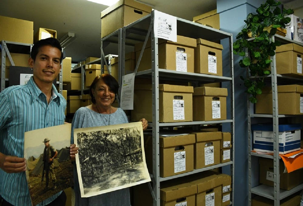 Investigadores pueden donar sus documentos al archivo de memoria de la UIS
