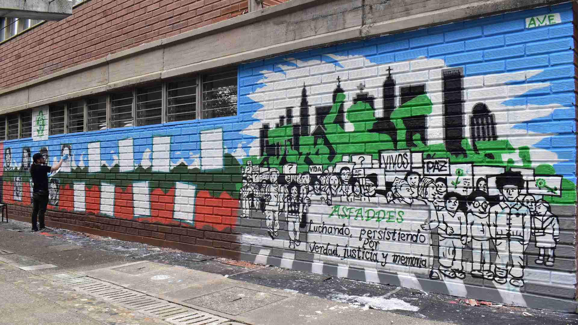 Intervención artística de ASFADDES en los muros de la Universidad de Antioquia